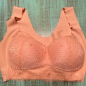 Peach Bra Size 40 No wire Non Removable Pads Hides Spillage Side& Back Fat